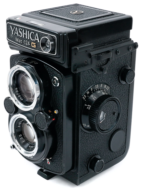 Yashica Mat 124 G twin lens reflex camera + case + hood + cap + strap